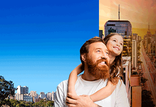 Foto de um homem carregando uma menina no colo, ambos sorrindo. Ao lado, fotografias da Paulista e do Parque Ibirapuera.  Chegou a hora de celebrar mais um capítulo da história de São Paulo. Uma cidade que segue avançando, cada vez mais segura, mais verde e com mais oportunidades para todos. Porque quando São Paulo melhora, a vida da gente melhora junto. E, quando a vida melhora, a gente comemora.
