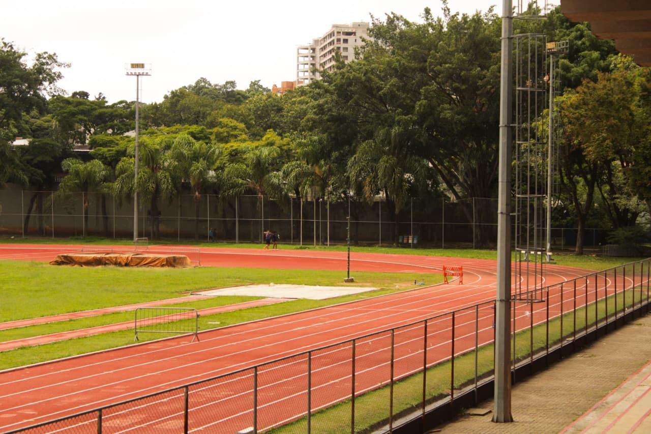 Na imagem possui a pista do Centro Olímpico reformada.