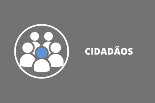 Arte com fundo cinza. No canto esquerdo o ícone com a silhueta de um grupo com cinco pessoas. A direita o texto: 